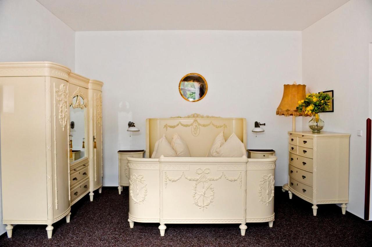 Hotel Cisar Ferdinand Loket Exterior photo