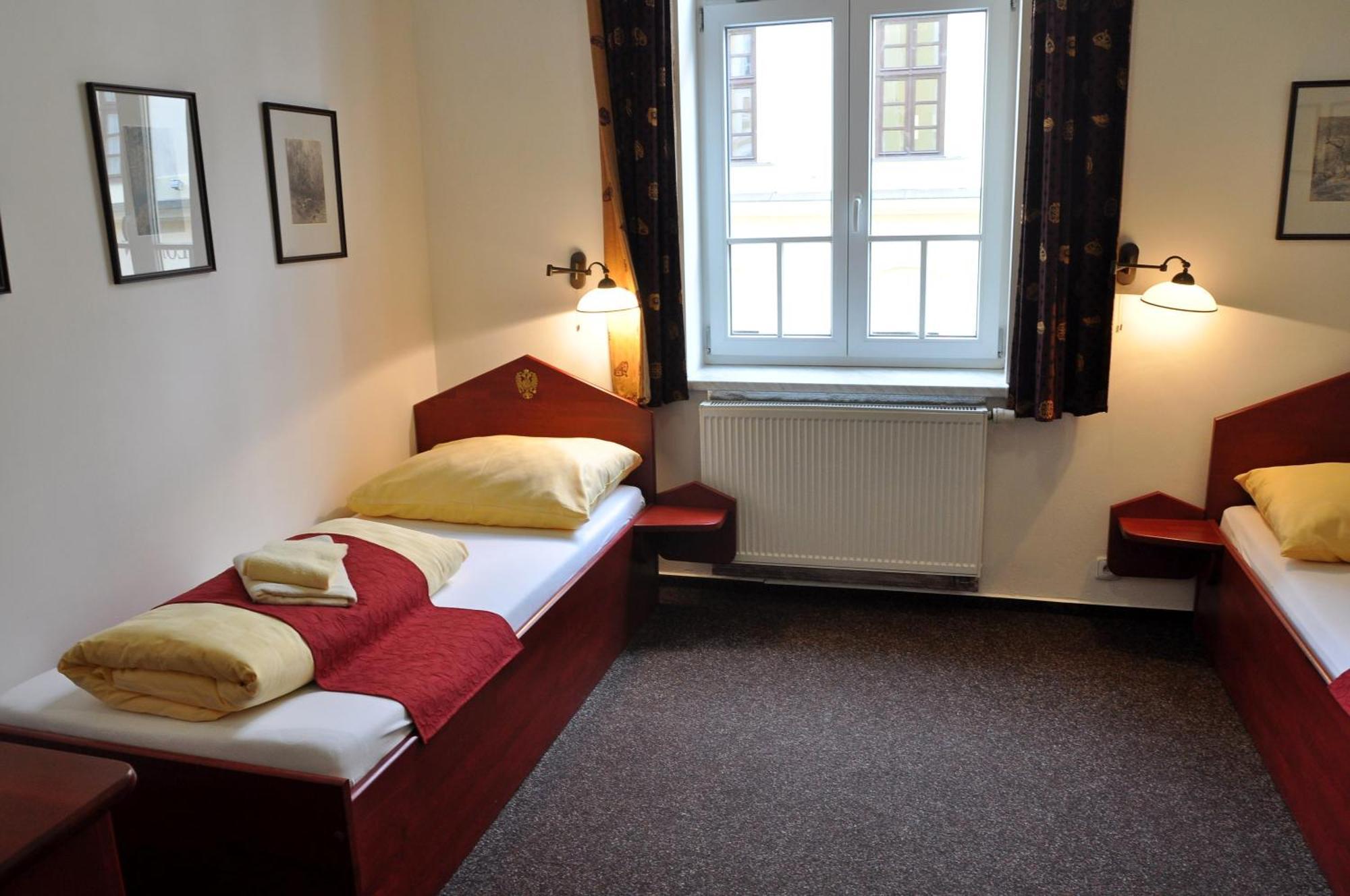 Hotel Cisar Ferdinand Loket Room photo